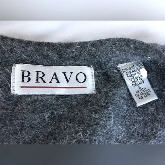 Vintage Gorgeous Bravo warm grey lambswool and angora rabbit hair cardigan. - Picture 4 of 11